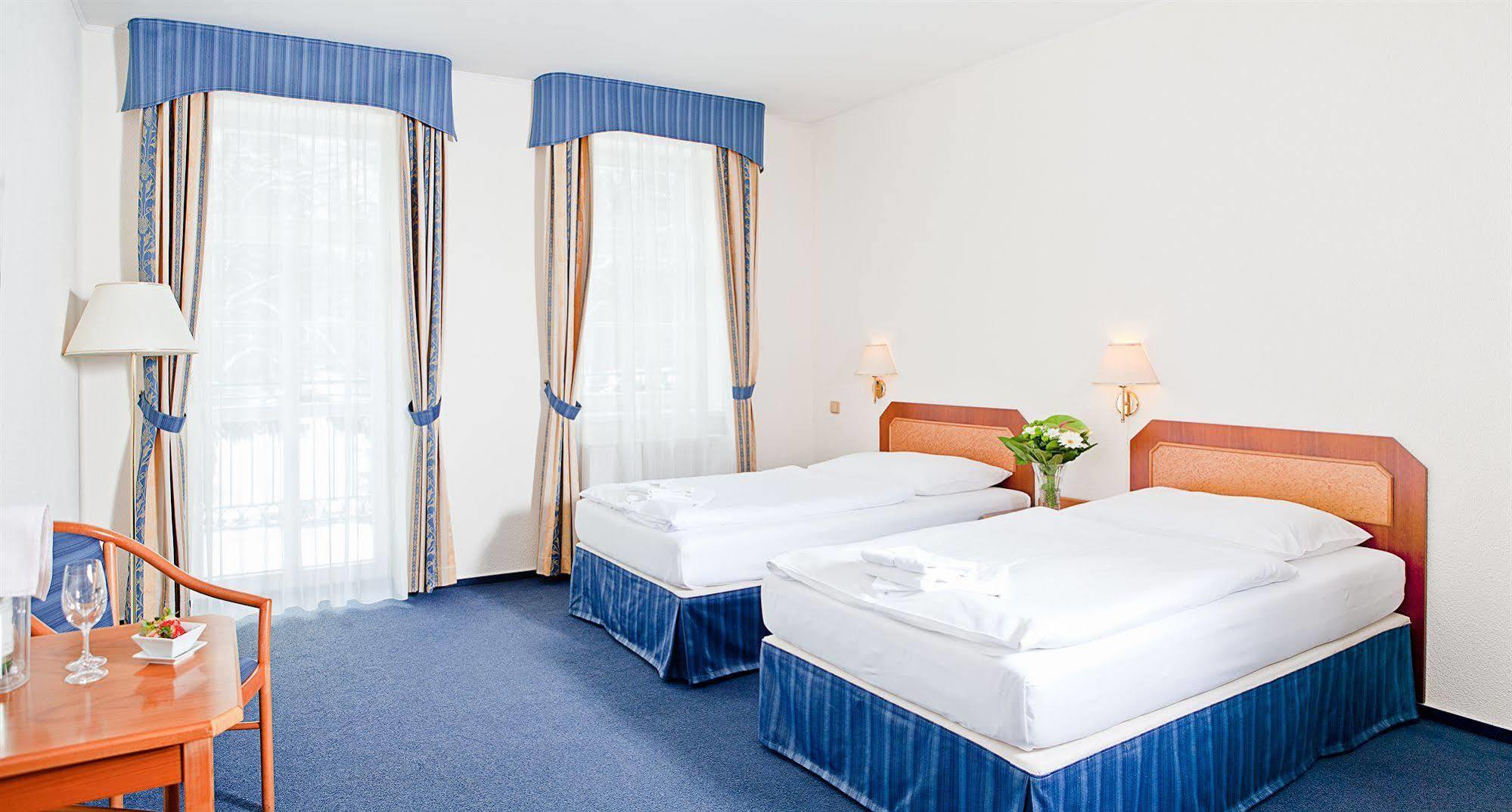 Hotel Reza Frantiskovy Lazne Exterior photo
